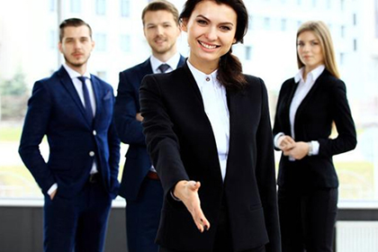 债务人缺席审判，法院判决强制偿还欠款